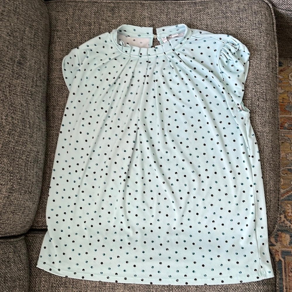Elle size small, blue and black polka dot sleeveless top